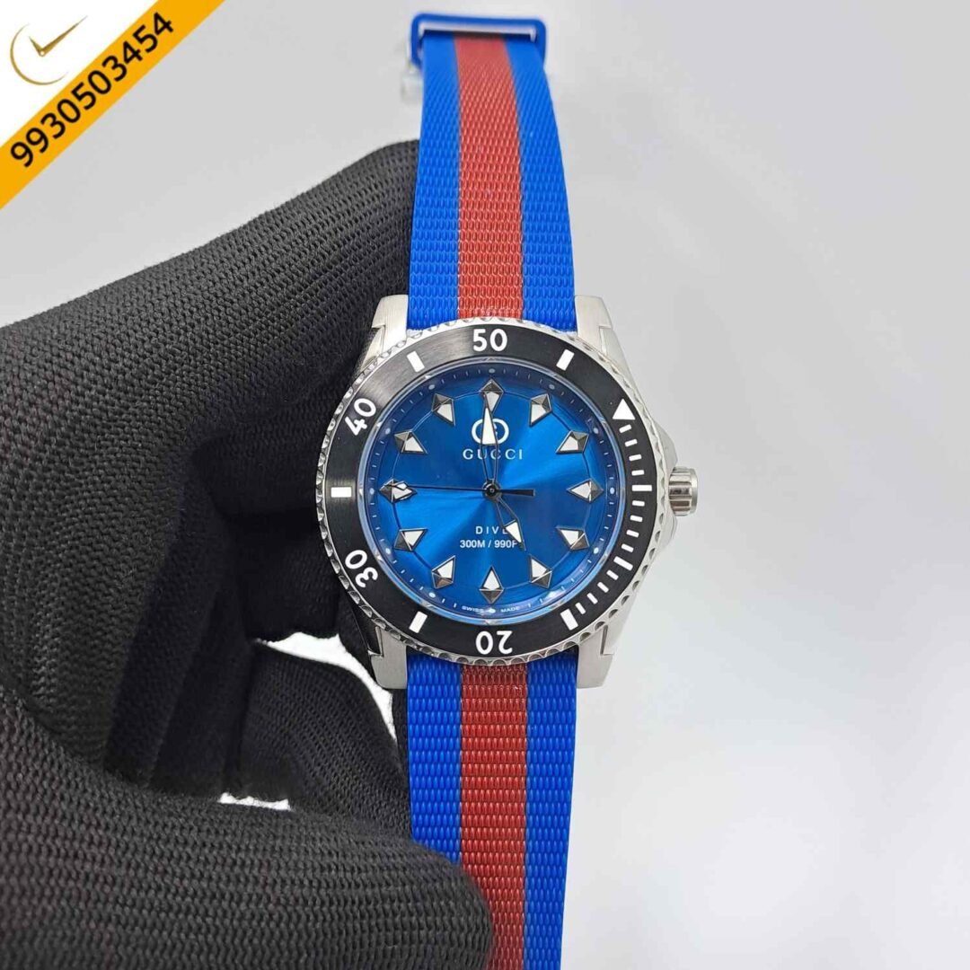 Gucci Dive Steel Blue Dial Unisex Rubber Strap Swiss Watch
