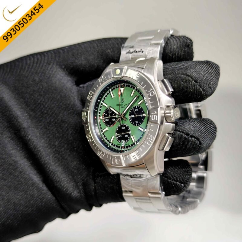 Breitling Avenger B01 Chronograph 44 Steel Green Dial Stainless Steel Strap Swiss Automatic Watch - Image 2