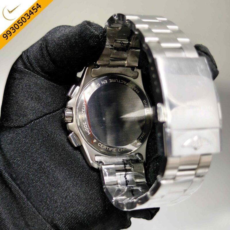 Breitling Avenger B01 Chronograph 44 Steel Green Dial Stainless Steel Strap Swiss Automatic Watch - Image 4