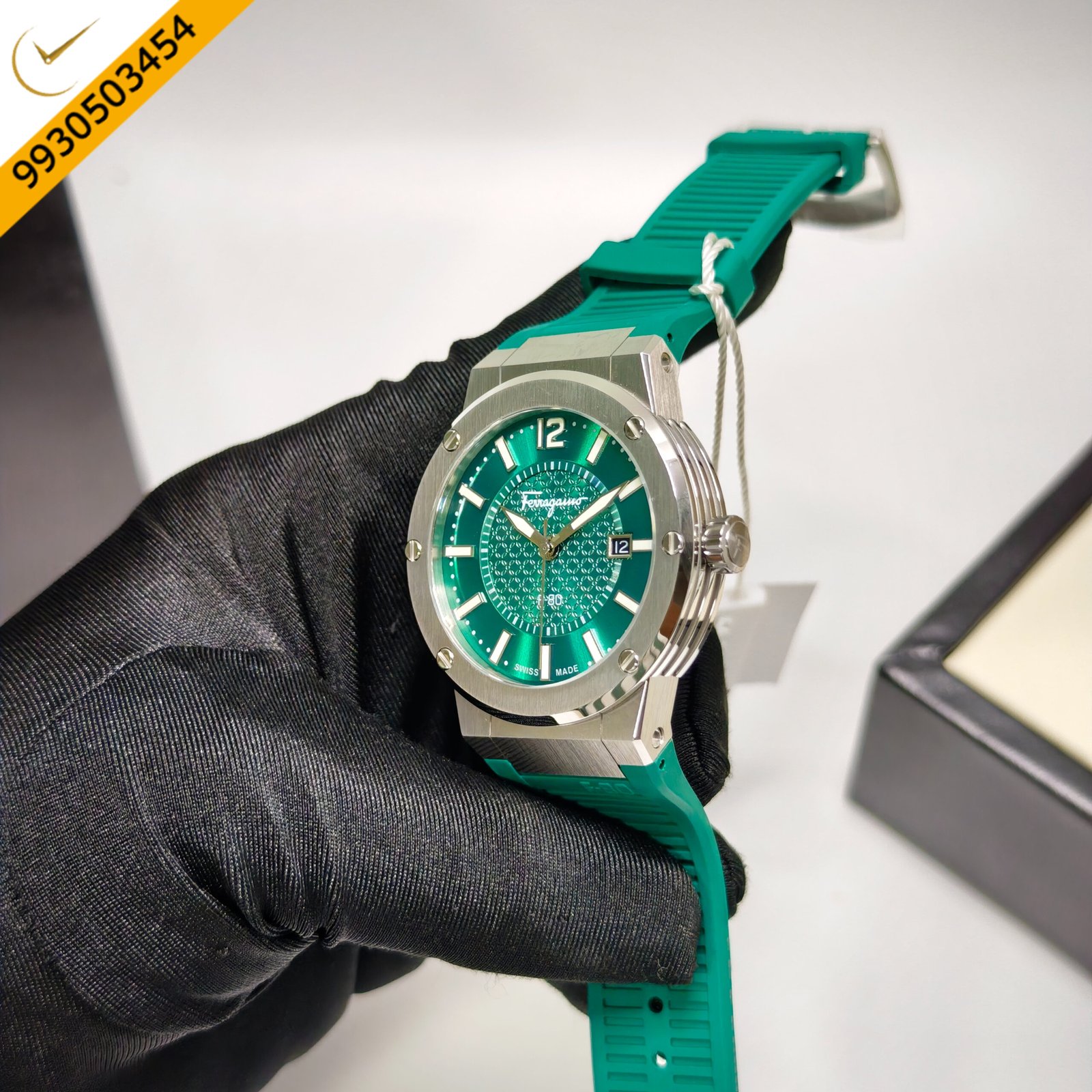 Ferragamo F-80 Steel Green Dial Green Rubber Strap Swiss Watch - Image 2